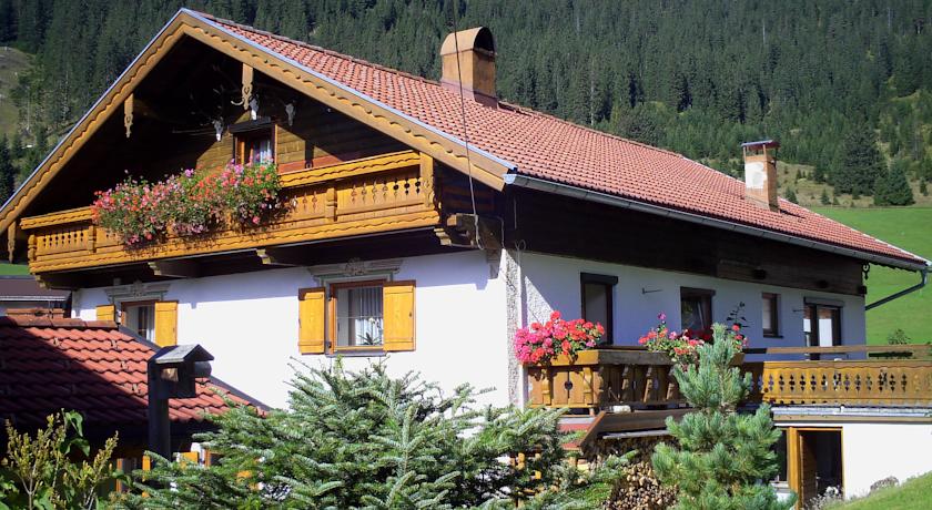 Gstehaus Steinkarblick Sommer - Berwang Rinnen Tirol Ferienwohnung Zimmer Apartment
